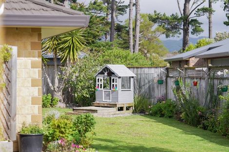 Photo of property in 130 Weggery Drive, Waikanae Beach, Waikanae, 5036