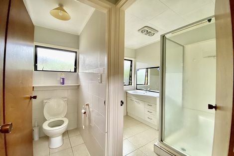 Photo of property in 109 Everglade Drive, Totara Heights, Auckland, 2105