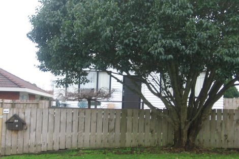 Photo of property in 2/12 Alexander Street, Papakura, 2110