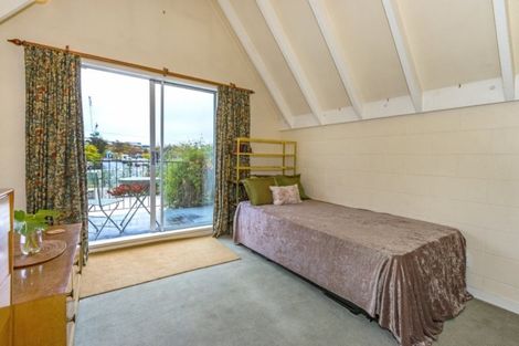 Photo of property in 122 Office Road, Merivale, Christchurch, 8014