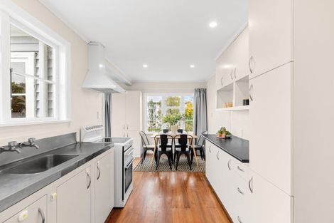 Photo of property in 2 Giesen Road, Feilding, 4702