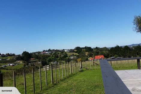 Photo of property in 34 Red Hills Road, Massey, Auckland, 0614