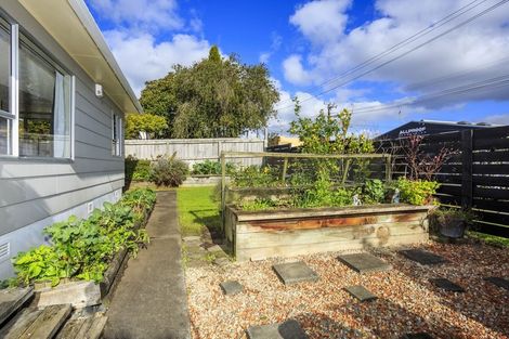 Photo of property in 1/11 Kahika Road, Birkdale, Auckland, 0626
