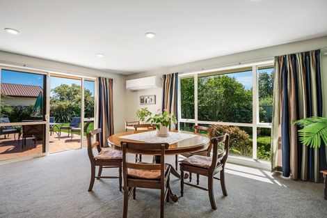 Photo of property in 16 Hannah Place, Holmes Hill, Oamaru, 9401