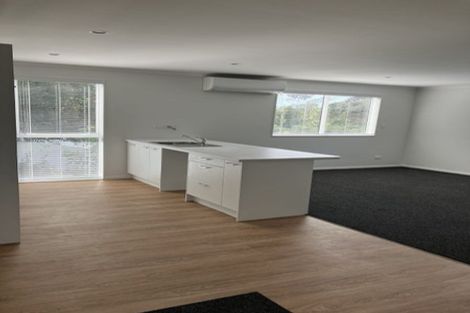 Photo of property in 15 Lysander Crescent, Beach Haven, Auckland, 0626