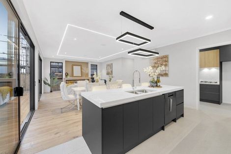 Photo of property in 14 Alluvial Street, Flat Bush, 2019