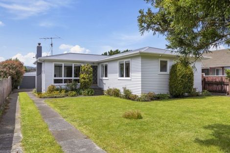 Photo of property in 11 Hinau Grove, Wainuiomata, Lower Hutt, 5014