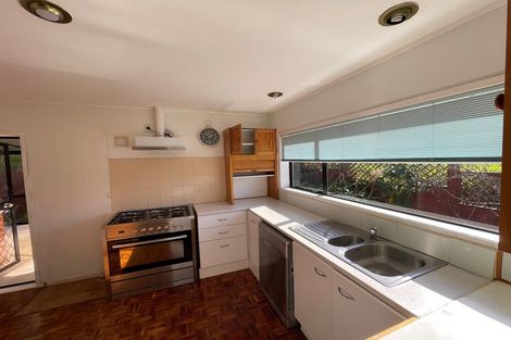 Photo of property in 11a Orewa Heights Crescent, Orewa, 0931