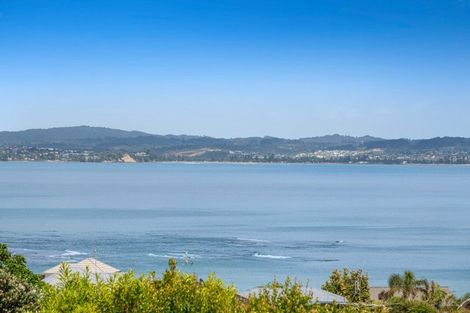 Photo of property in 1326 Whangaparaoa Road, Army Bay, Whangaparaoa, 0930