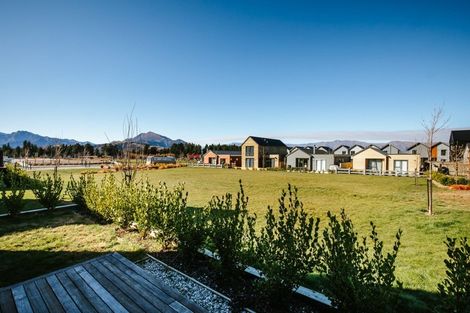 Photo of property in 4 Matakanui Lane, Wanaka, 9305