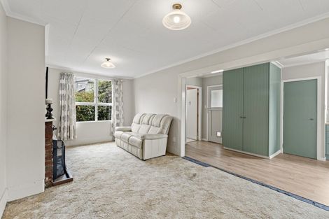 Photo of property in 30 Milne Street, Hunterville, 4730