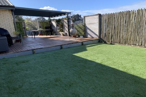 Photo of property in 9 Meharg Place, Fairview Heights, Auckland, 0632