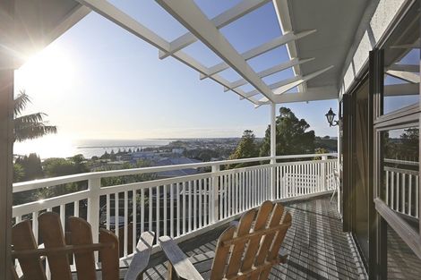 Photo of property in 4 Catherine Crescent, Moturoa, New Plymouth, 4310