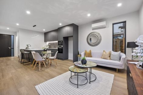 Photo of property in 3c Margaret Place, Milford, Auckland, 0620
