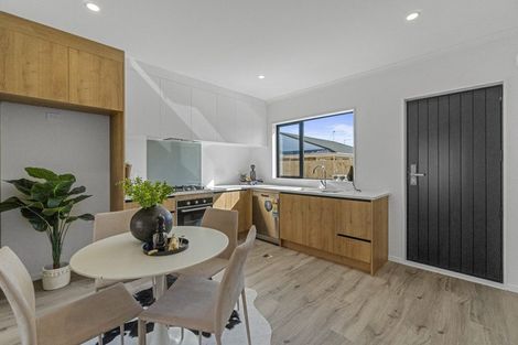 Photo of property in 324u3 Cambridge Road, Hillcrest, Hamilton, 3216