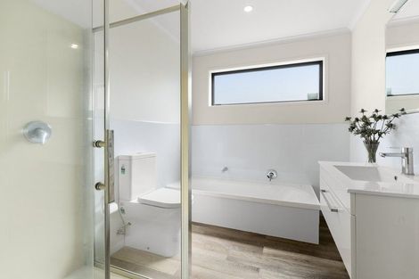 Photo of property in 14e Clinton Street, Fitzroy, New Plymouth, 4312