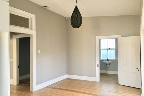 Photo of property in 2 Milton Road, Northcote Point, Auckland, 0627
