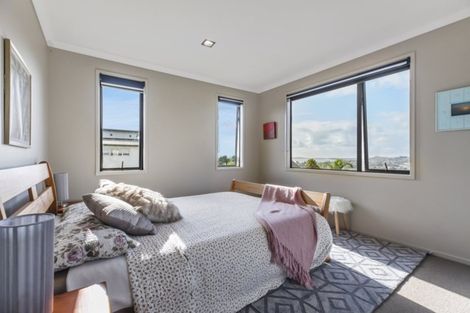 Photo of property in 34 Manhattan Rise, Orewa, 0931