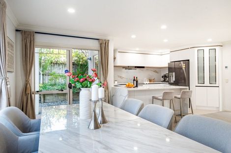 Photo of property in 16 Oakway Drive, Schnapper Rock, Auckland, 0632