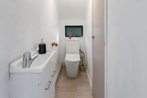 Photo of property in 2/11 Halsey Road, Manurewa, Auckland, 2102