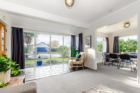 Photo of property in 30 The Avenue, Paraparaumu Beach, Paraparaumu, 5032