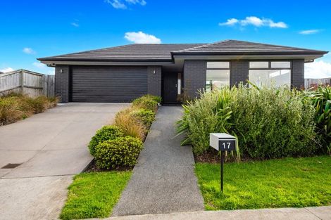 Photo of property in 17 Dame Nganeko Drive, Glenbrook, 2681