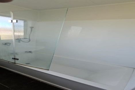 Photo of property in 2 Tuna Place, Manurewa, Auckland, 2102