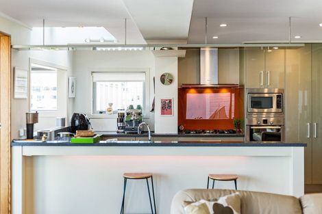 Photo of property in 2/227 The Terrace, Wellington Central, Wellington, 6011