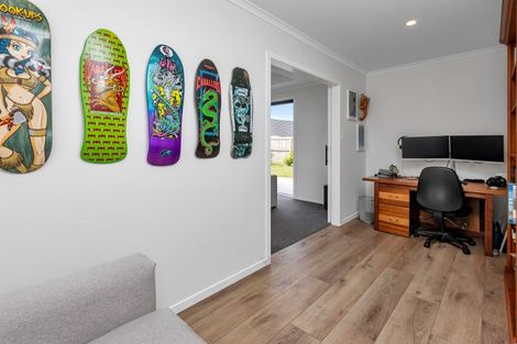 Photo of property in 25 Taurangawaka Road, One Tree Point, 0118