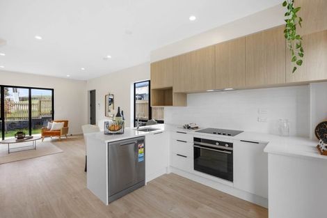 Photo of property in 3/21 Hetherington Road, Ranui, Auckland, 0612