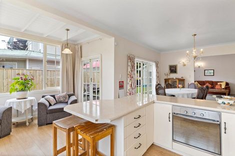 Photo of property in 206 Main Street, Greytown, 5712