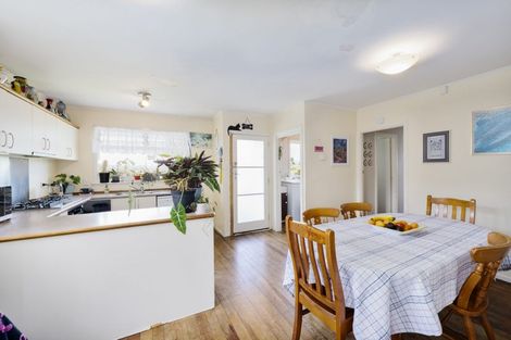 Photo of property in 58 Chorley Avenue, Massey, Auckland, 0614
