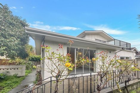 Photo of property in 11 Menzies Street, Sumner, Christchurch, 8081