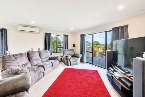 Photo of property in 21 Crosby Road, West Harbour, Auckland, 0618