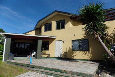 Photo of property in 33 Vanguard Road, Kelston, Auckland, 0602