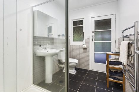 Photo of property in 181a Greenhithe Road, Greenhithe, Auckland, 0632