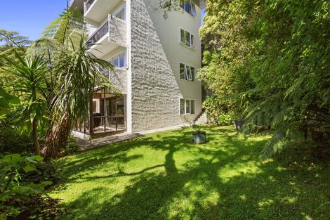 Photo of property in 116f4 Mairangi Road, Wilton, Wellington, 6012