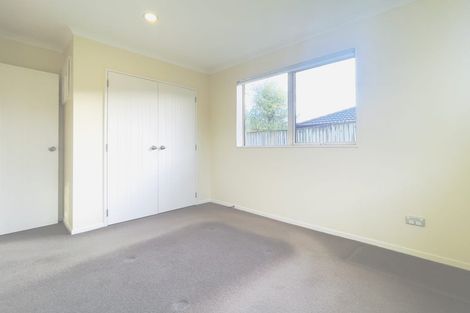 Photo of property in 74 Redcastle Drive, East Tamaki, Auckland, 2013
