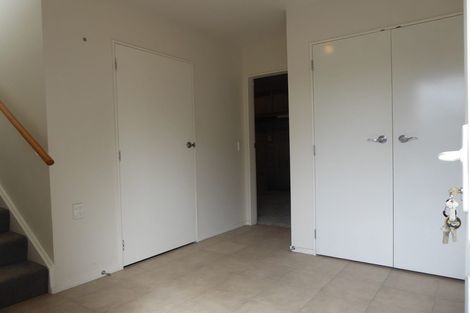 Photo of property in 198 Newlands Road, Newlands, Wellington, 6037