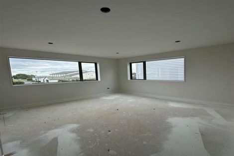 Photo of property in 125 Grove Road, Papakura, 2110