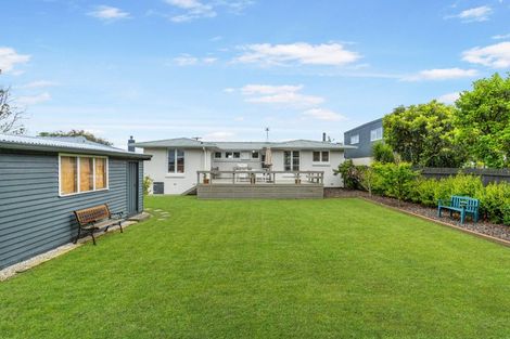 Photo of property in 99 Taikata Road, Te Atatu Peninsula, Auckland, 0610