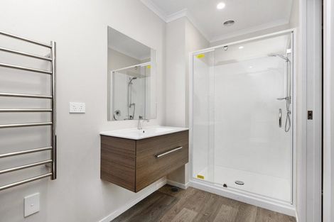 Photo of property in 12 Emmadale Lane, Hamilton East, Hamilton, 3216