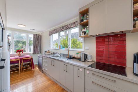 Photo of property in 115 Te Pene Avenue, Titahi Bay, Porirua, 5022