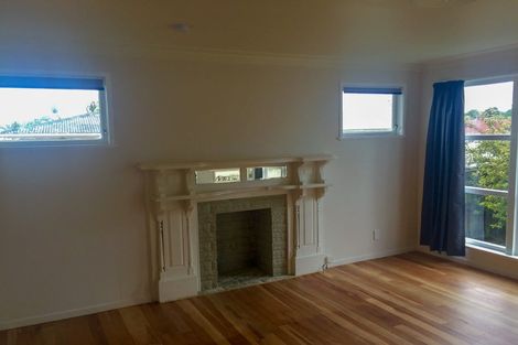 Photo of property in 22 Clendon Place, Manurewa, Auckland, 2102