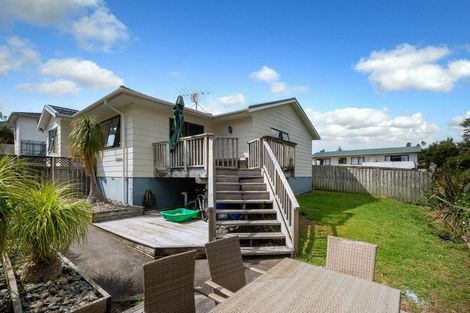 Photo of property in 71a Brunner Road, Glen Eden, Auckland, 0602