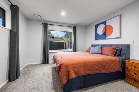 Photo of property in 2/44 Kathleen Crescent, Hornby, Christchurch, 8042