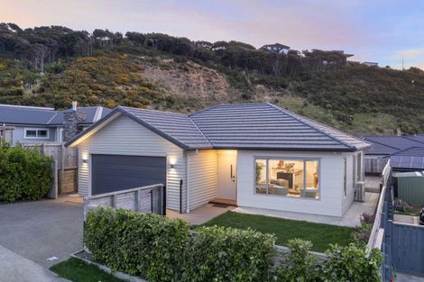 Photo of property in 18 Schooner Drive, Whitby, Porirua, 5024