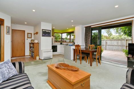 Photo of property in 5 Winters Road, Redwood, Christchurch, 8051