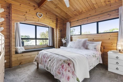 Photo of property in 33b Kauri Road, Stanmore Bay, Whangaparaoa, 0932