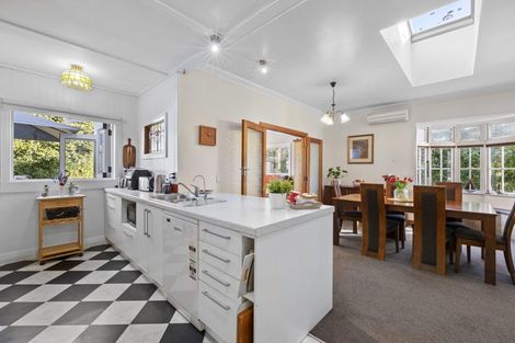 Photo of property in 15 Burns Street, Westown, New Plymouth, 4310